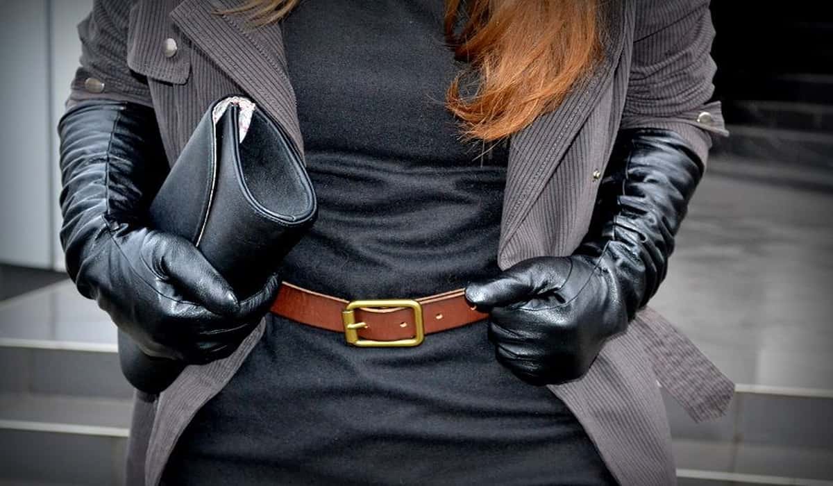 Leather gloves price