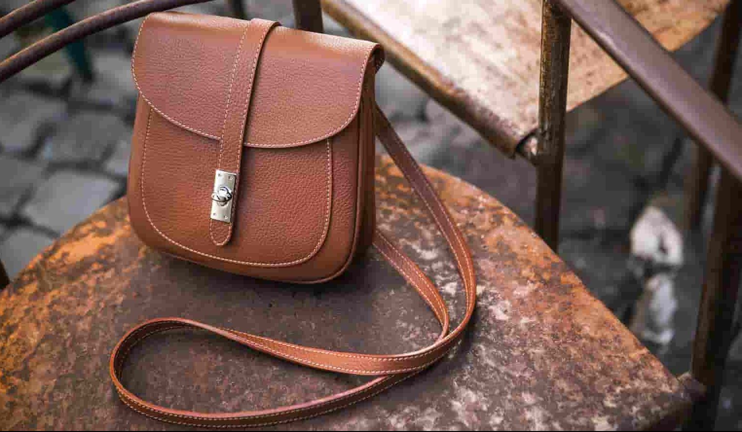 Buying pouch leather bag 