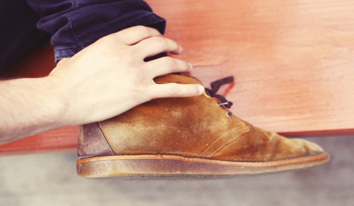 how to clean soft leather shoes