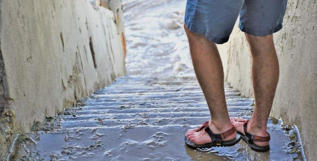 Dockers Men's Slippers with Memory Foam