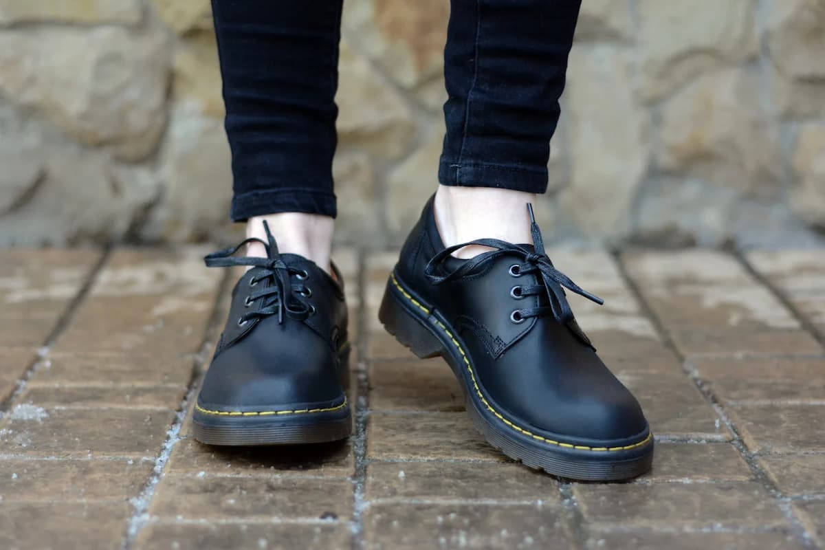 black leather shoes women