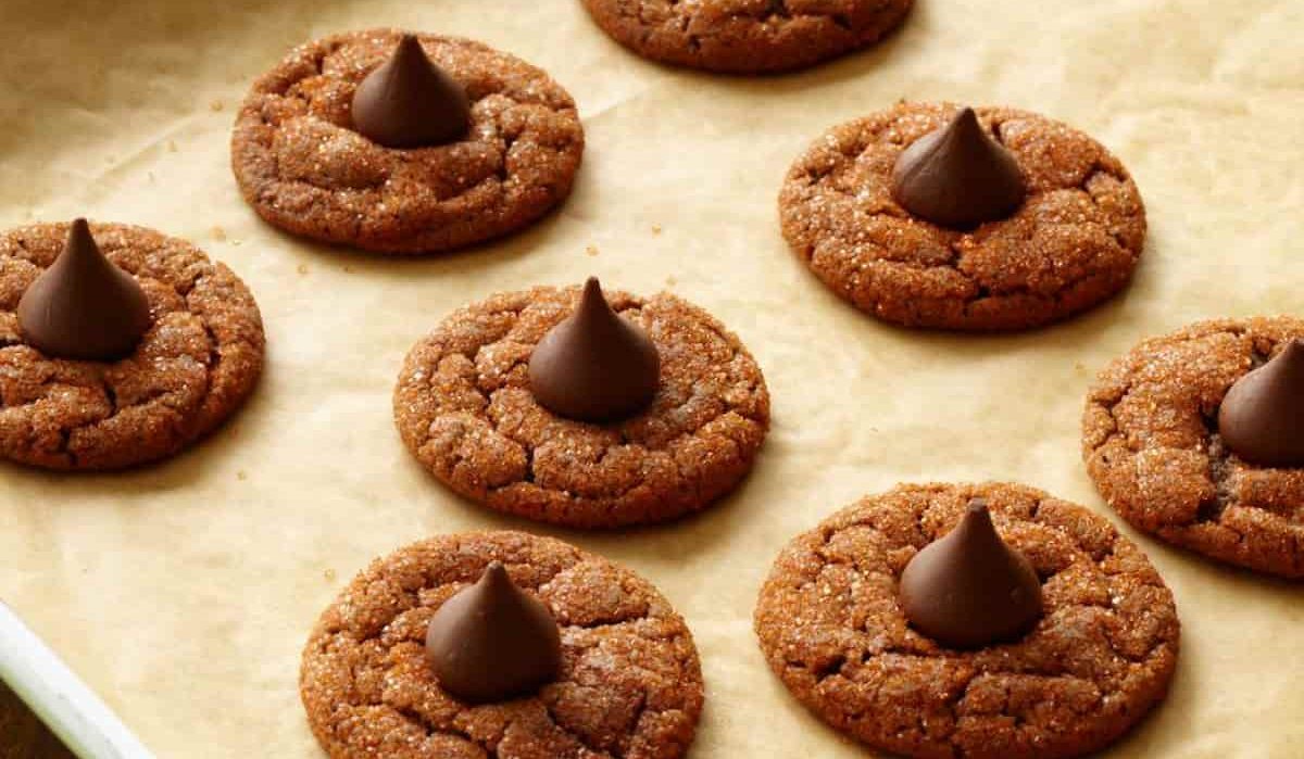 hazelnut cookies with nutella