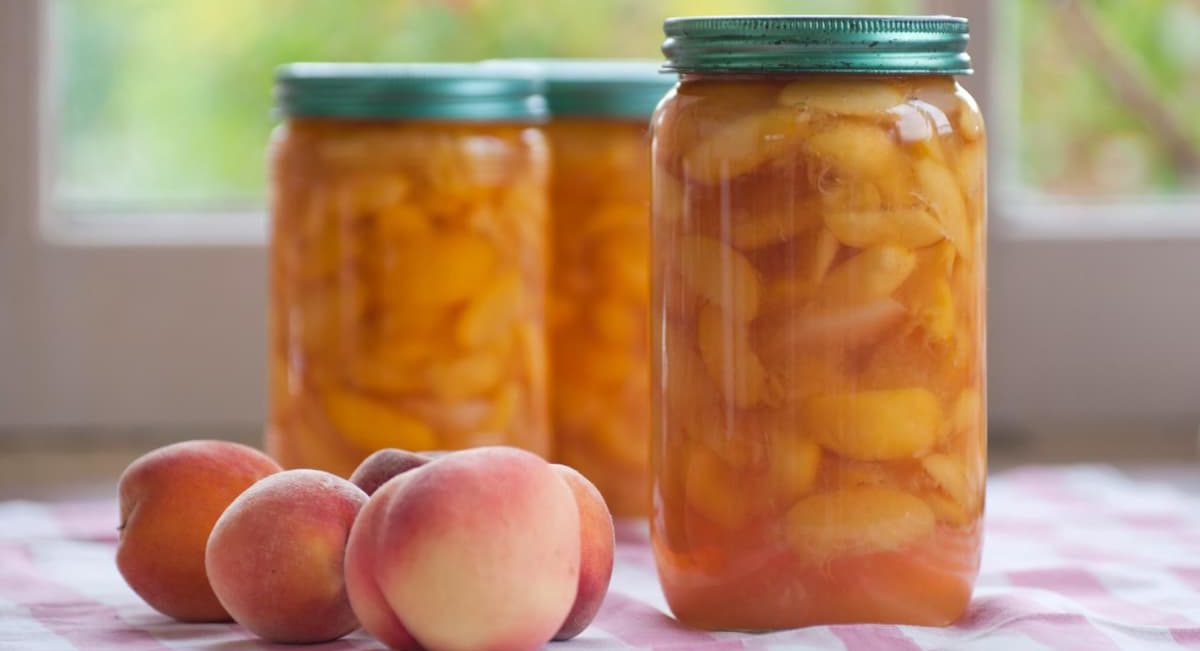 Lady elberta canned peaches