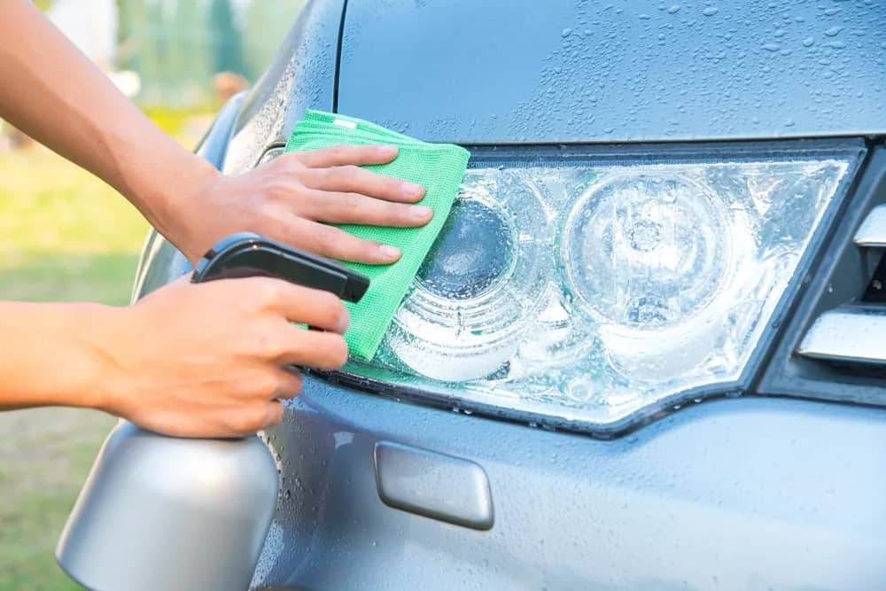 Best glass cleaner spray for car headlights