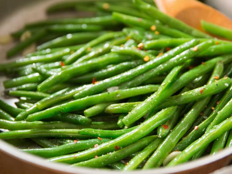 uncooked green beans