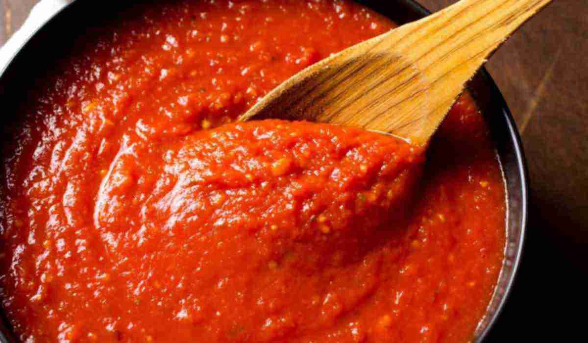 Tomato sauce canning
