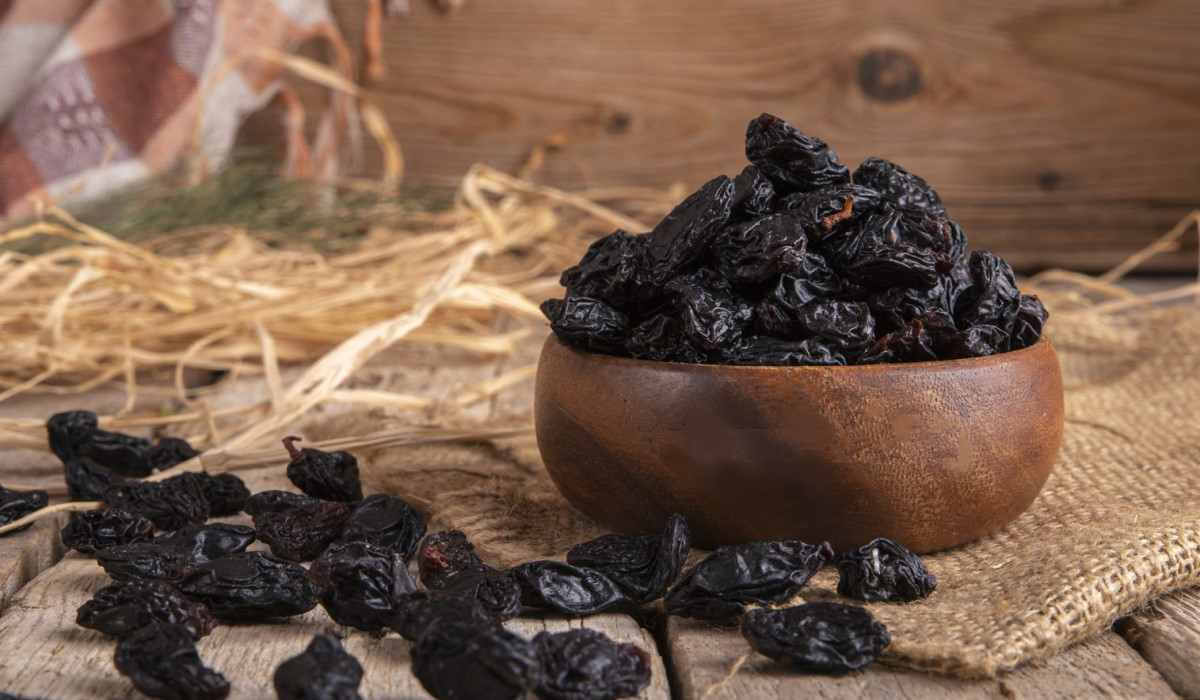 how many black raisins to eat per day - Arad Branding