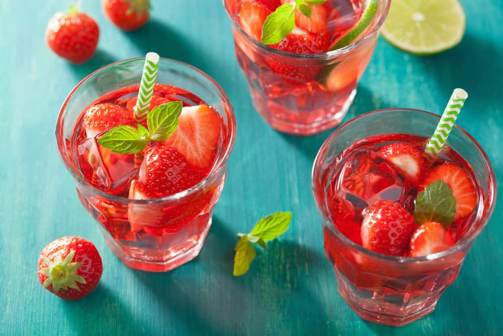 drinks with strawberry puree