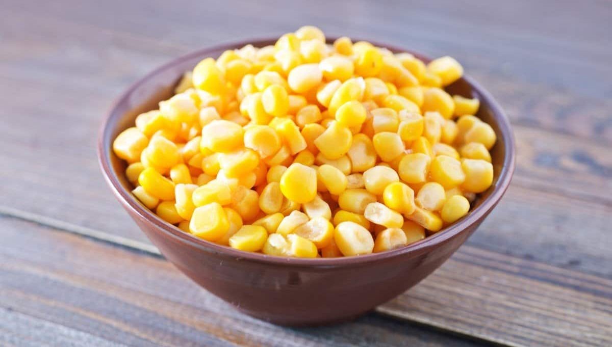 Canned corn creamy serving