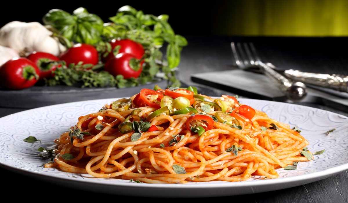 Spaghetti with few ingredients