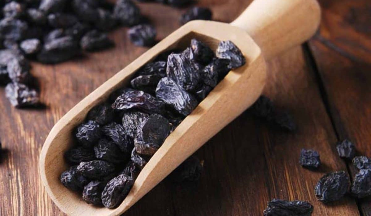 black raisins for skin