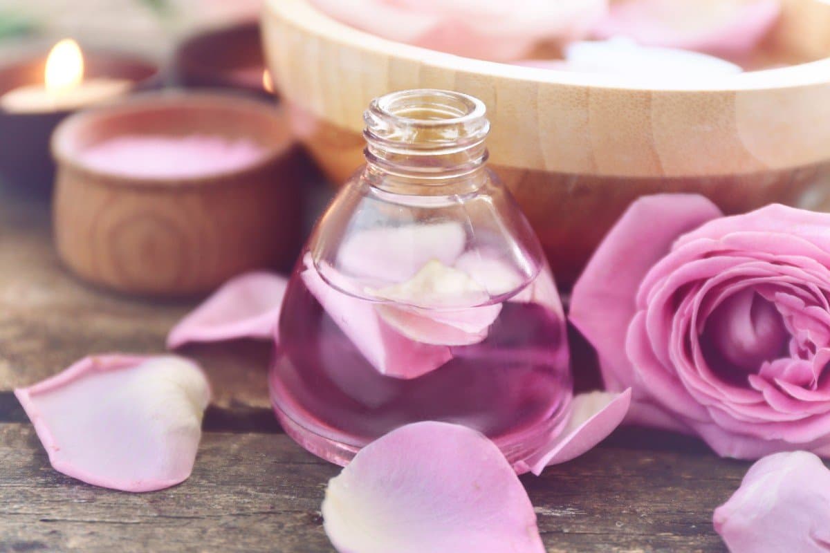 Benefits of rose water