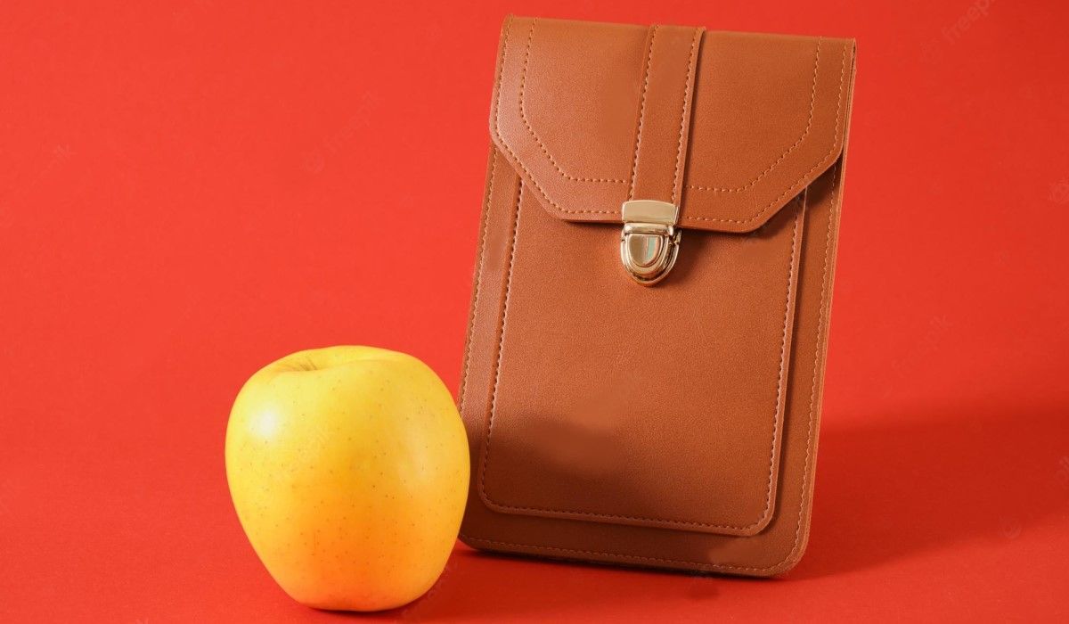 CaseMe For Apple iPhone 7 /8 Zipper & Detachable Retro Leather Pouch Wallet  Flip Purse Bag