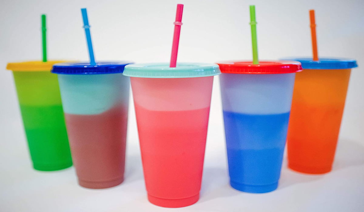 disposable plastic cups with lids