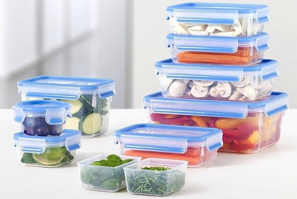 Advantages of plastic containers