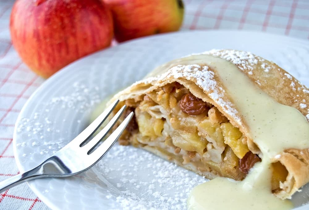 Apple pastry dessert