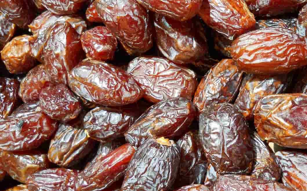 golden palm pitted dates