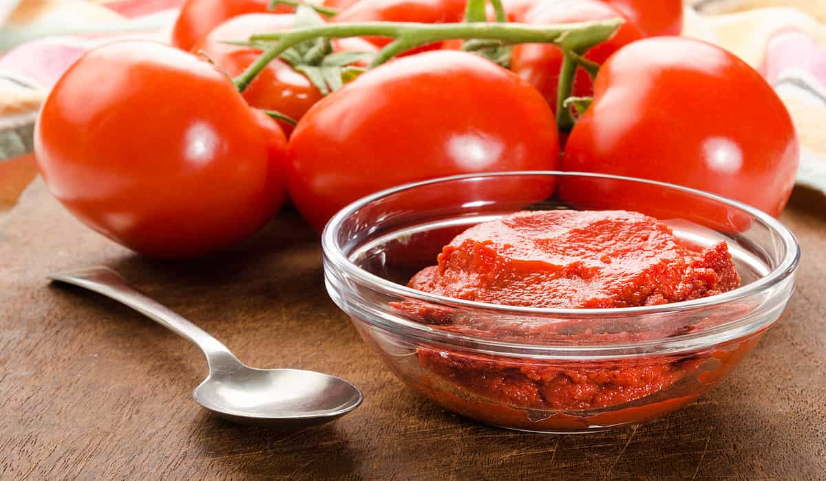 The wholesale price of tomato paste