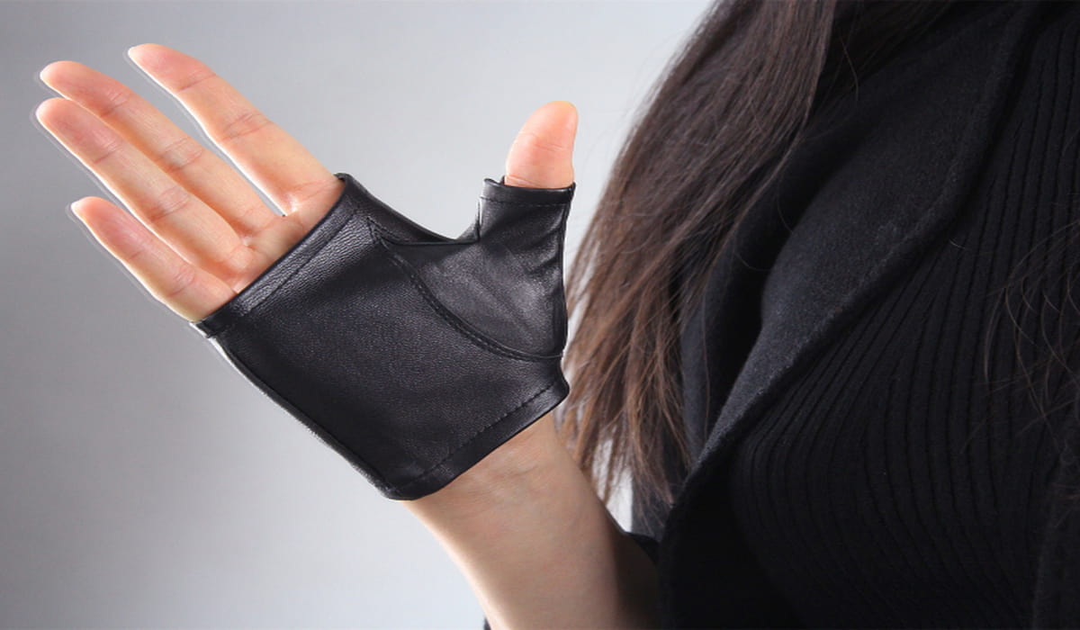 Genuine leather gloves