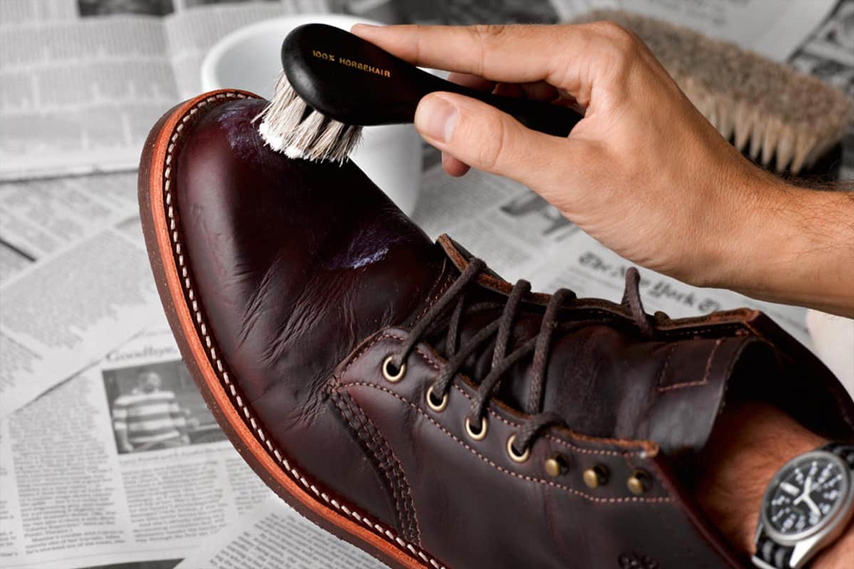 ways to clean leather shoes