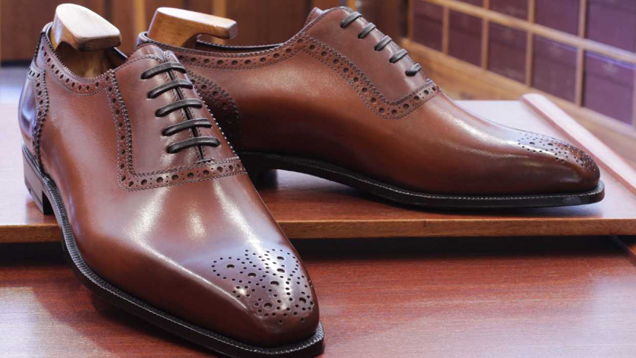 Benefits of Wearing Leather Shoes - Arad Branding