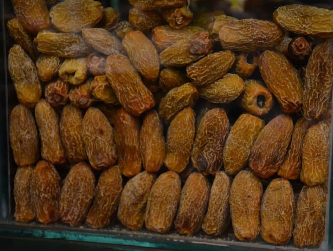 dry dates benefits for female