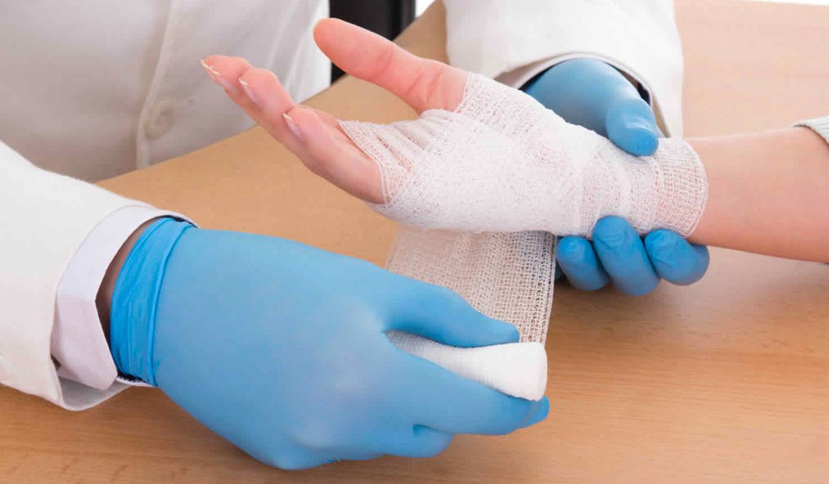 Wholesale disposable plastic gloves