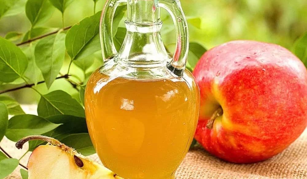 Apple flavoring extract