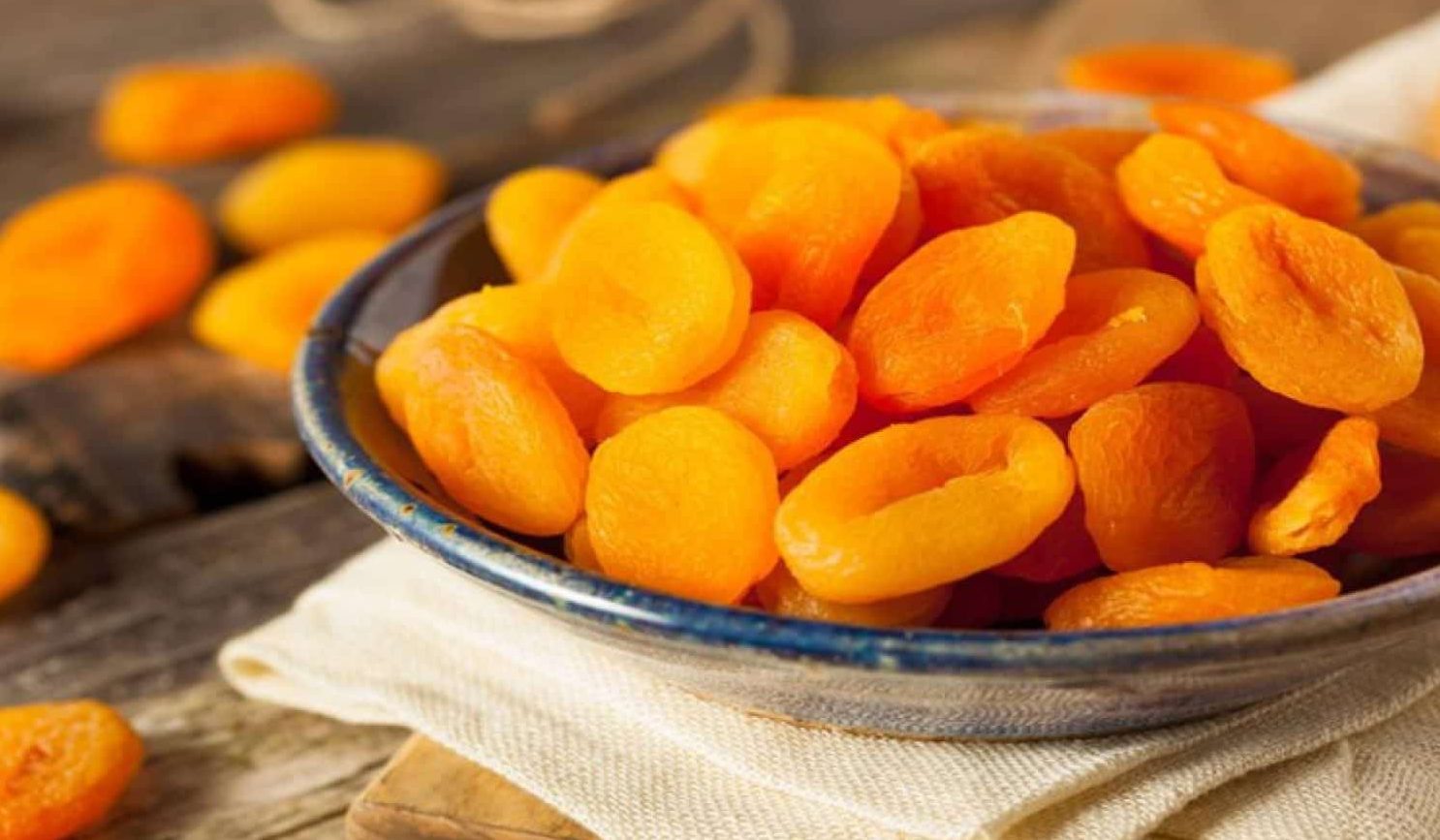 Turkish dried apricots for sale
