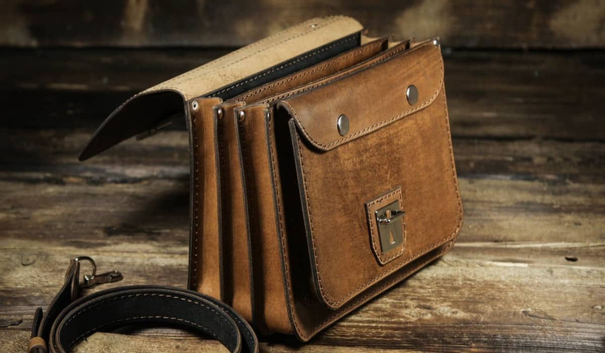 Best Men's leather bags + Great Purchase Price - Arad Branding