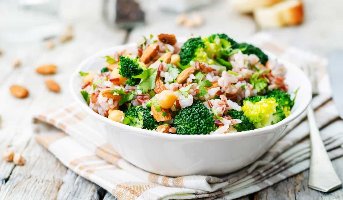 broccoli salad with golden raisins