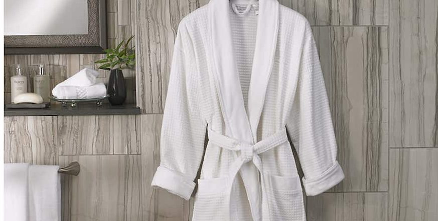 Luxury toweling bathrobe