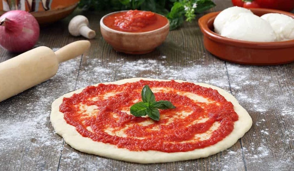 Fast pizza sauce tomato paste