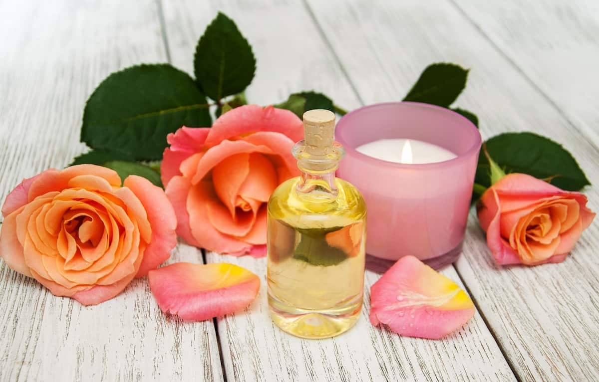 Rose water benefits for eyes