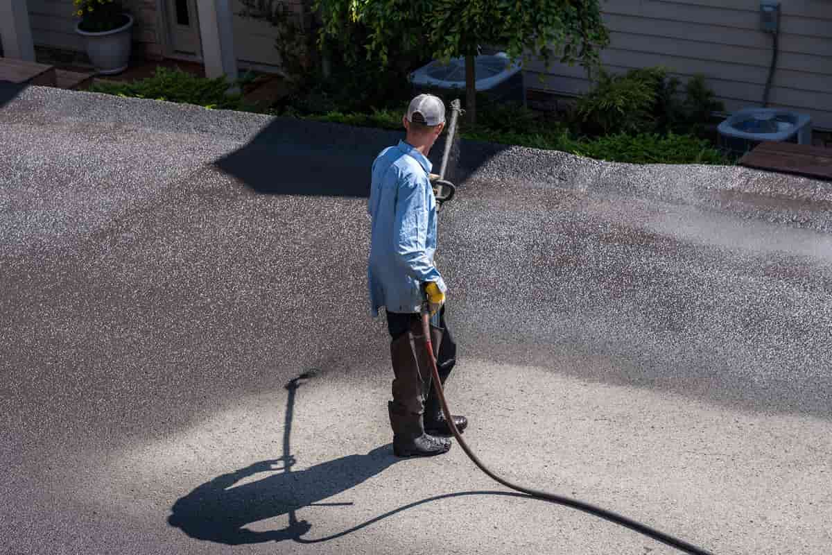 What is driveway sealcoating?