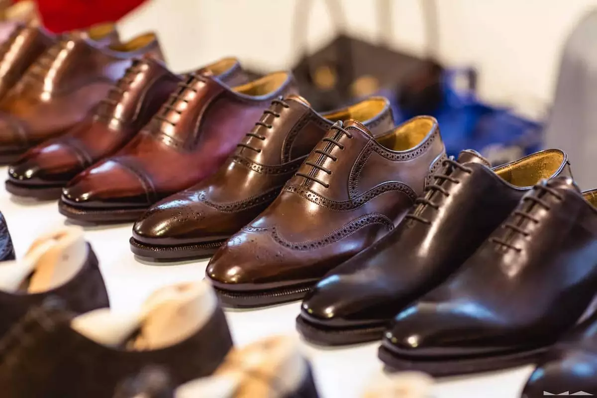 Top 20 Leather Shoes Brand Name in India - Arad Branding