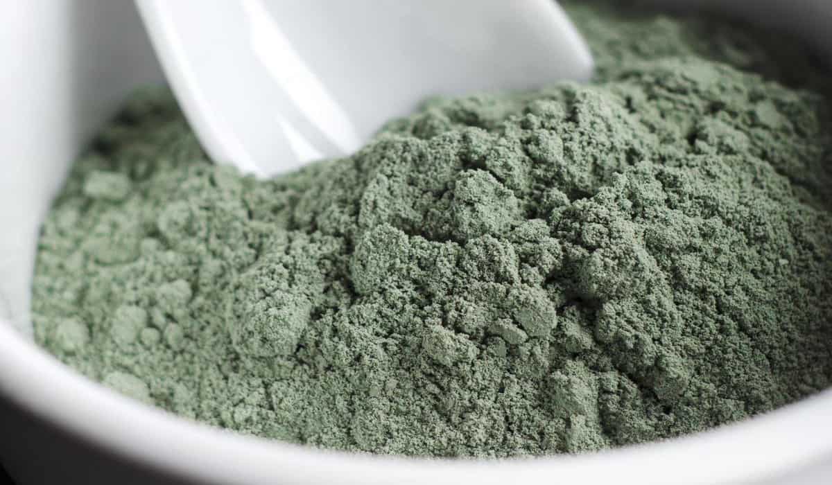 Calcium bentonite clay vs green clay