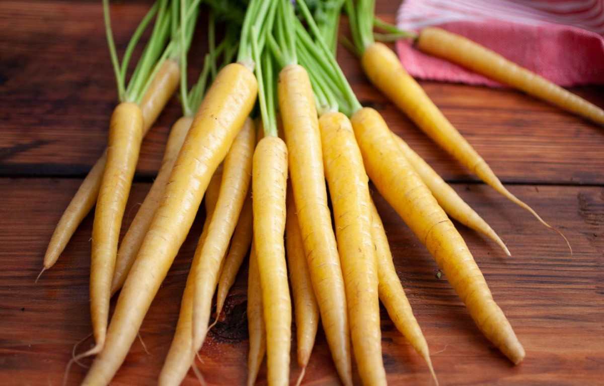 buy yellow carrots