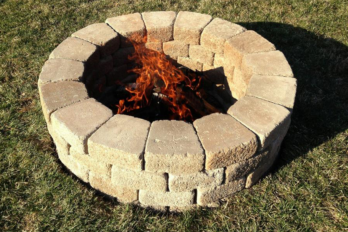 do you need special bricks for a fire pit
