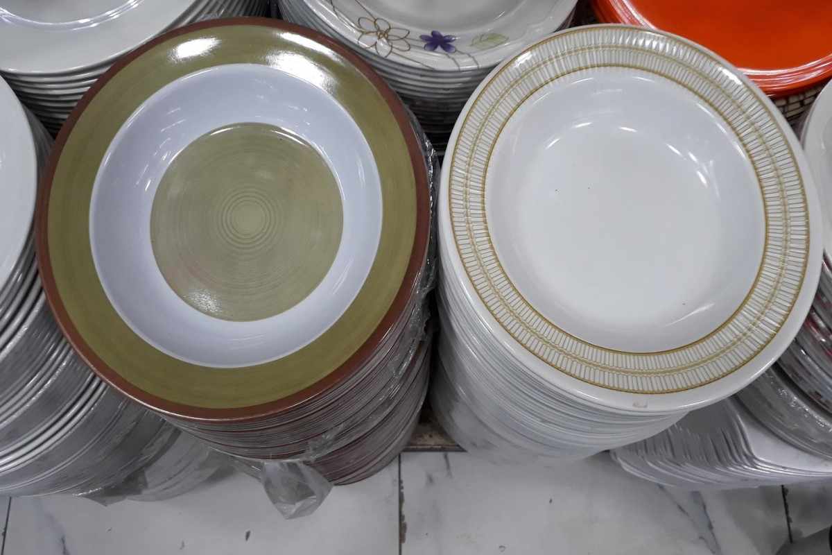 plastic tableware sets