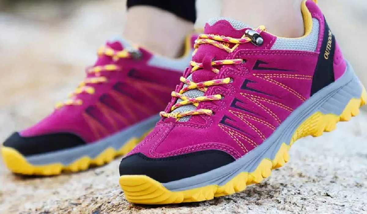Sports shoes for women's