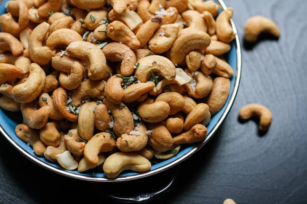 how to roast peanuts in oven
