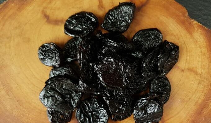black raisins for kidney