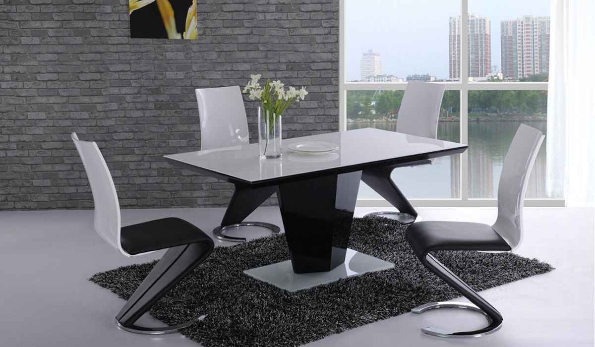 Plastic dining table price