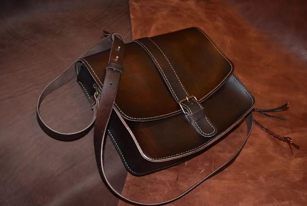 Buy Women's leather messenger bag + Best Price - Arad Branding