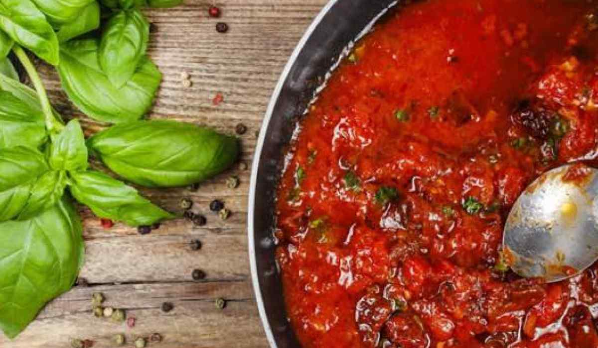 Buy Tomato Chilli Pasta Sauce + Great Price - Arad Branding