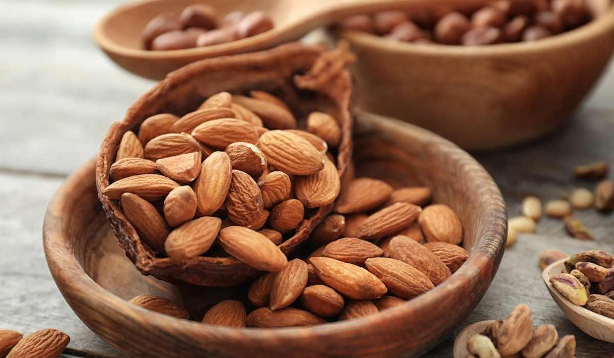 is almond rabi or kharif crop