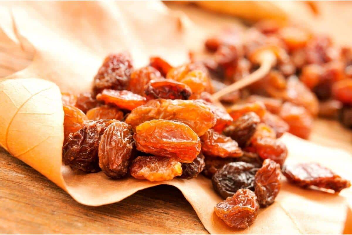sultana raisins nutritional value