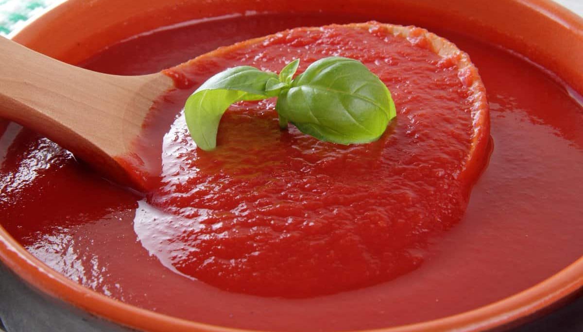 Commercial tomato paste