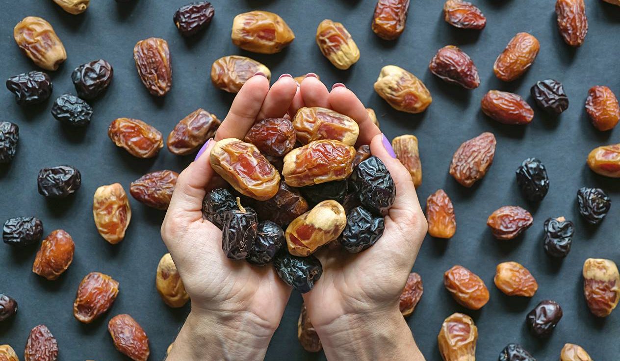 Dried dates nutrition benefits